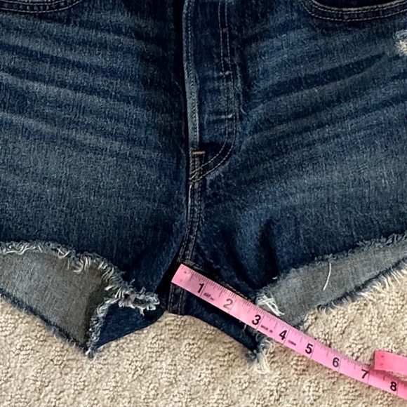 Levi's 501 Button Fly High-Rise Stretch Denim Shorts Size 28 Distressed Classic - Picture 13 of 13